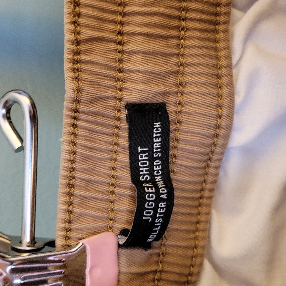 HOLLISTER Shorts - Picture 3 of 4